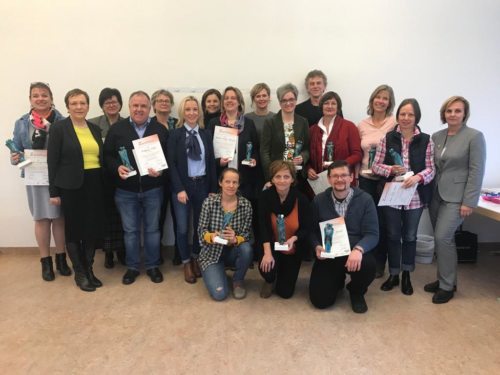 Absolvent/innen des Lehrgangs (RfT) Absolvent/innen des Lehrgangs (RfT)