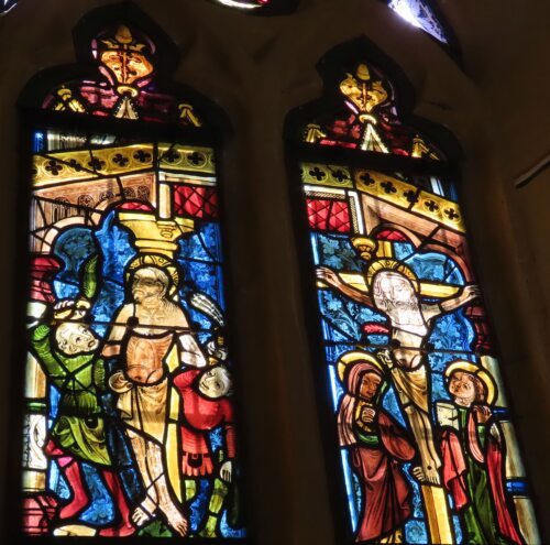 “Die Geißelung und die Kreizigung Jesu • Bičanje in križanje Jezusa Krsitusa“<br />
(Glasfenster, 15. Jh. • Barvno okno, 15. stol.) Pfarrkirche Neuhaus-Suha<br />
Foto/slika: Pfarrarchiv Neuhaus Suha “Die Geißelung und die Kreizigung Jesu • Bičanje in križanje Jezusa Krsitusa“<br />
(Glasfenster, 15. Jh. • Barvno okno, 15. stol.) Pfarrkirche Neuhaus-Suha<br />
Foto/slika: Pfarrarchiv Neuhaus Suha