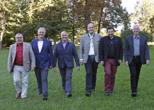 Die sechs Weihekandidaten Feimuth, Krainer, , Adlassnig, Günther, Mokoru und Hohenberger (v. l.)