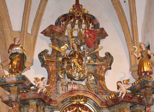 Darstellung des hl. Florian in der Pfarrkirche St. Stefan (rechter Seitenaltar, oben, in der Mitte). (Bild: P. St.).