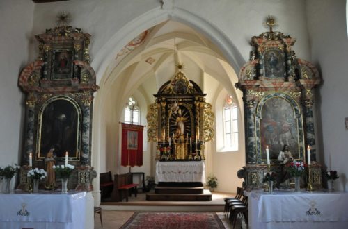 In der Filialkirche des Hl. Nikolaus (© Foto: fr.kr.)