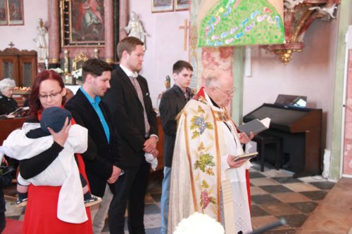 Die Feier des Taufsakramentes (© Foto: Dipl. Ing. Martin Hon)