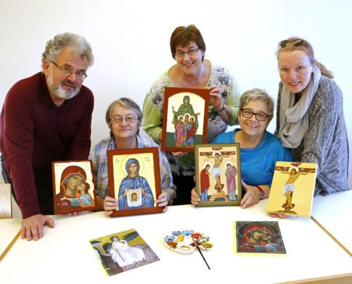 Genügend Raum für geistiges Erlebnis und zugleich auch geduldige Handarbeit (© Foto: Eggenberger) Genügend Raum für geistiges Erlebnis und zugleich auch geduldige Handarbeit (© Foto: Eggenberger)