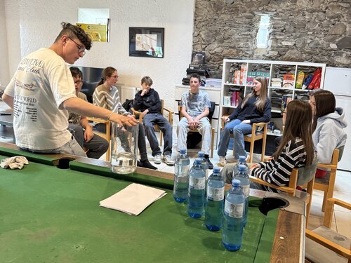 In vier Workshops setzte man sich auf unterschiedliche Weise mit dem Thema Firmung und dem Wirken des Heiligen Geistes auseinander. (Foto: © Gloria Witasek)