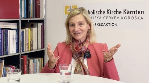 Bildunterschrift (Bildrechte sind zwingend anzugeben!) Bildunterschrift (Bildrechte sind zwingend anzugeben!)