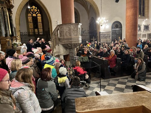 Wenn auch der Star begeistert ist: Die Kinder sind  die Freude  von Thomas Brezina