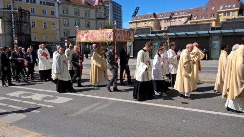 Fronleichnamprozession durch Klagenfurt (© Foto: Priesterseminar / Ł.)