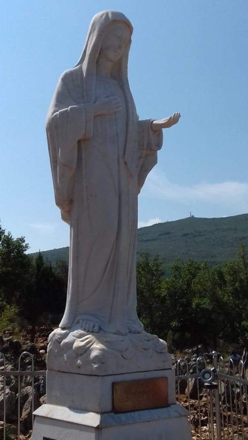 Marienstatue am Erscheinungsberg (Bild: Annemarie Flaschberger).