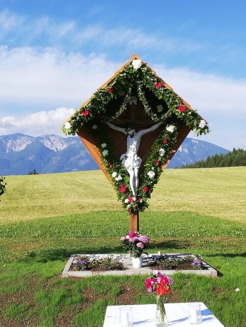 Gosjakov križ - Gosjak Kreuz (Foto: Stefanie Miklau) Gosjakov križ - Gosjak Kreuz (Foto: Stefanie Miklau)