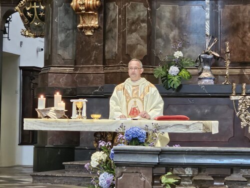 Heilige Messe in der Kirche, wo das Prager Jesulein verehrt wird.<br />
Foto: Christina Leeb Heilige Messe in der Kirche, wo das Prager Jesulein verehrt wird.<br />
Foto: Christina Leeb