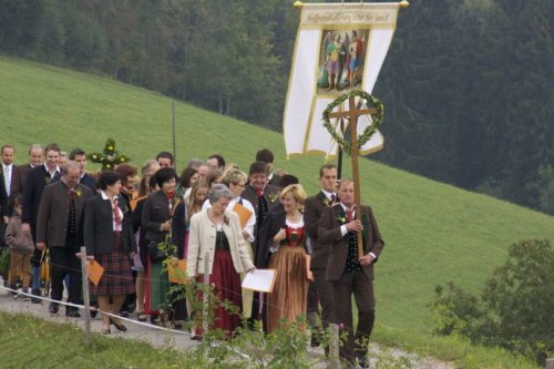 Ein Erntedankfest mit hl. Messe und Prozession bildete den Auftakt zur Kontaktwoche.  (© Foto: fotomax)