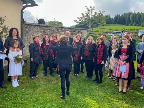 Projern Gospel Singers<br />
Foto: Günter Egger Projern Gospel Singers<br />
Foto: Günter Egger