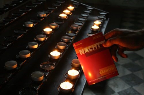 Eine helle erleuchtete “Lange Nacht der Kirchen“. (© Foto: Stadtpastoral)