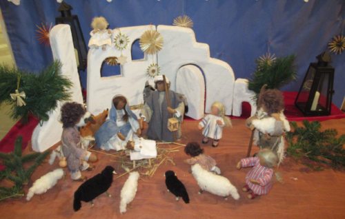Weihnachtskrippe beim Volksaltar. (Bild:PSt). Weihnachtskrippe beim Volksaltar. (Bild:PSt).