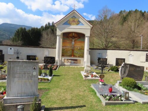 Pfarrfriedhof Neuhaus • Farno pokopališče na Suhi (Foto: Pfarrarchiv Neuhaus- Suha)