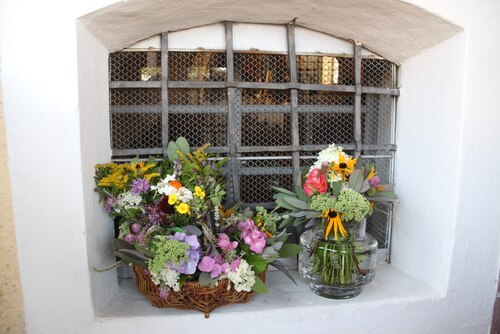 Dekoration beim Fenster (C) Brigitte Weber