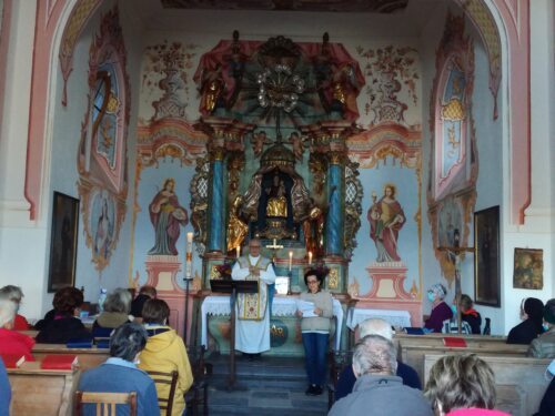 Bildunterschrift (Bildrechte sind zwingend anzugeben!) Bildunterschrift (Bildrechte sind zwingend anzugeben!)