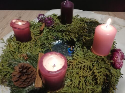 3. adventna svečka: VESELJE, Foto: ftj)