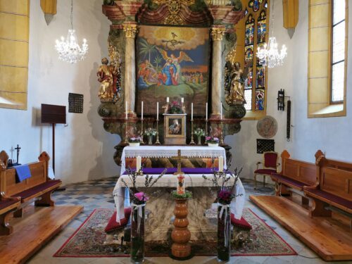 Fastentuch des Hauptaltares der Pfarrkirche Neuhaus- Suha • Postni prt farne cerkve (Foto: Pfarrarchiv Neuhaus- Suha) Fastentuch des Hauptaltares der Pfarrkirche Neuhaus- Suha • Postni prt farne cerkve (Foto: Pfarrarchiv Neuhaus- Suha)