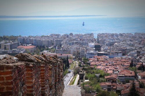Die Hafenstadt Thessaloniki mit ihrer imposanten Geschichte und Startpunkt unserer Reise (Foto: © PAss. Peter Artl)