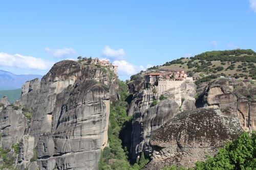 Die 22 atemberaubenden Meteora-Klöster von denen heute nur mehr 6 genutzt werden (Foto: © PAss. Peter Artl)