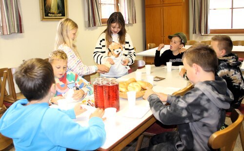 Kerze entzünden (C) Bettina Mayer