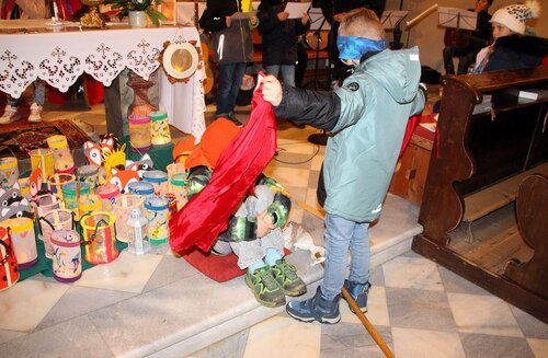 Martin teilt (C) Anna-Maria Ramsbacher