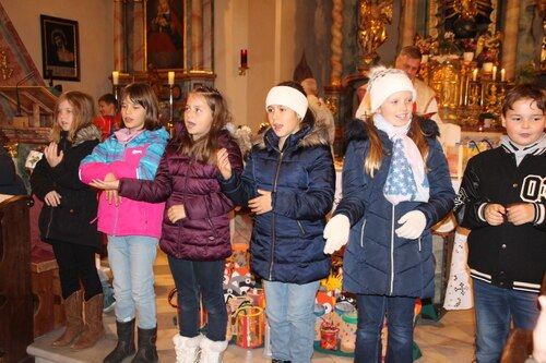 Lied: Gott umgibt mich von allen Seiten (C) Anna-Maria Ramsbacher