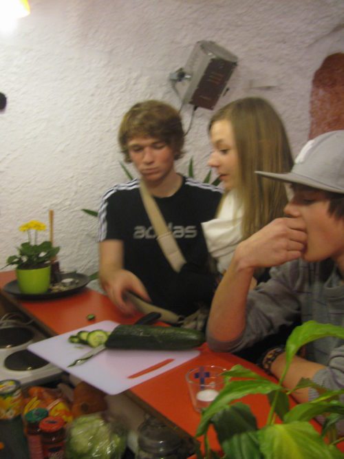 Kochen im Jugendzentrum (© Foto: Hatzel Sarah)