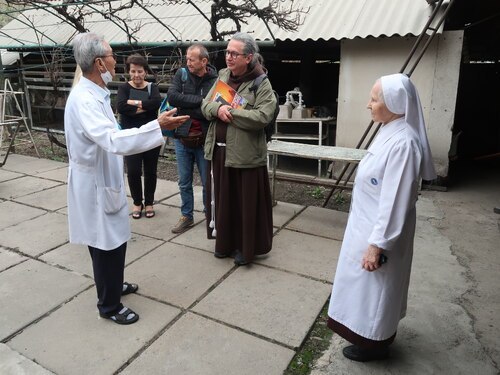 Im Innenhof der Armenküche<br />
Foto: Regina Krenn Im Innenhof der Armenküche<br />
Foto: Regina Krenn