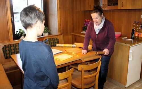 Simon mit Frau Katharina Fellerer (C) Bettina Mayer