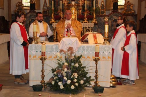 Anbetungstag in St. Stefan – Eröffnungsmesse mit Provisor Marcin Mrawczynski (links) und Pfarrer i. R. Christian Moritz (Bild: Peter Sternig) Anbetungstag in St. Stefan – Eröffnungsmesse mit Provisor Marcin Mrawczynski (links) und Pfarrer i. R. Christian Moritz (Bild: Peter Sternig)