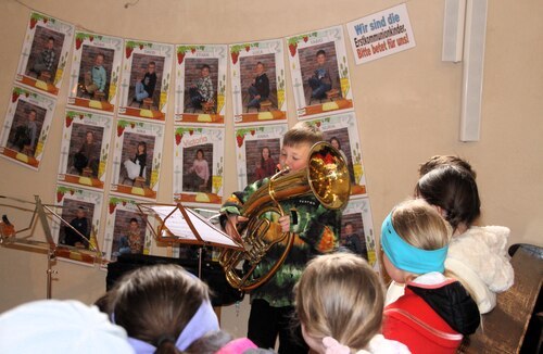 Phillip spielt mit dem Tenorhorn (C) Klaudia Fercher
