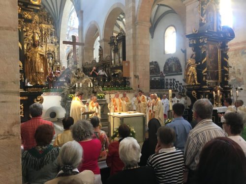 Der Festgottesdienst im Gurker Dom. Foto: Stift St. Georgen / Buriak Der Festgottesdienst im Gurker Dom. Foto: Stift St. Georgen / Buriak
