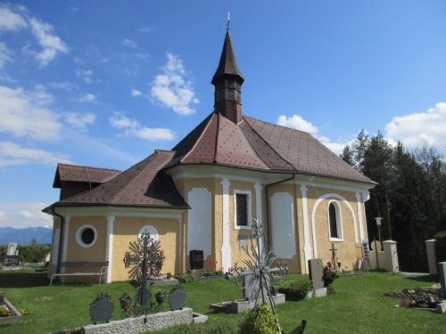 Kalvarienbergkirche und Friedhof St. Stefan im Gailtal (Bild: Peter Sternig).