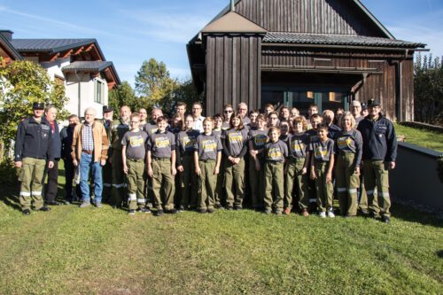 Feuerwehrjugend meets Altkameraden (© Peter Artl)