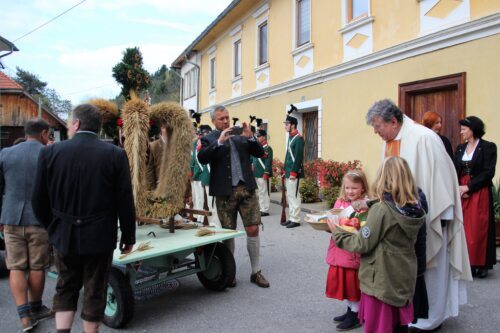 “Bauer“ Fritz Strobl hält alles fest (C) Brigitte Weber