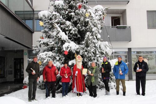 Verteiler des Nikolauslichtes (C) Pfarre Steinfeld/Radlach