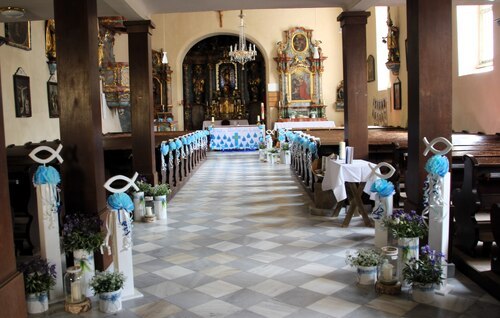 Blick in die Kirche (C) Brigitte Weber