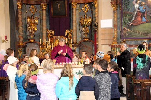 Seht das Lamm Gottes... (C) Viktoria Wuggenig-Holzfeind Seht das Lamm Gottes... (C) Viktoria Wuggenig-Holzfeind