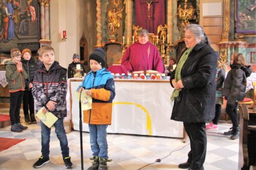 Jonas und Tobias bitten um das Gebet (C) Manuela Mayer