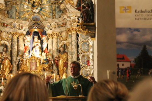 Stanko Olip - Kärntens oberster Kirchensportler bei der Predigt (© Auer/DSG Kärnten)