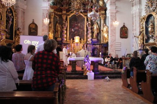 Eucharistiefeier in der Stiftskirche von St. Georgen am Längsee (Foto: © Jessica Weyrer, KJ)