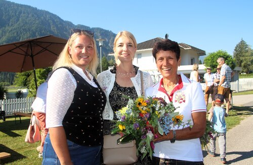 Frau Wugenig-Holzfeind, Frau Filzmaiaer und Frau Holzfeind (C) Brigitte Weber