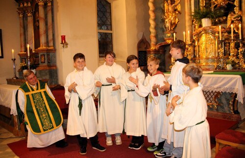 Lied: “Gott umgibt mich von allen Seiten“ (C) Brigitte Weber
