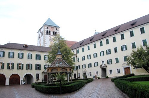 Bildunterschrift (Bildrechte sind zwingend anzugeben!)