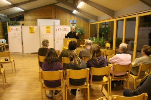 Pfarrsynode in St. Theresia (© Foto: J. Pichler)