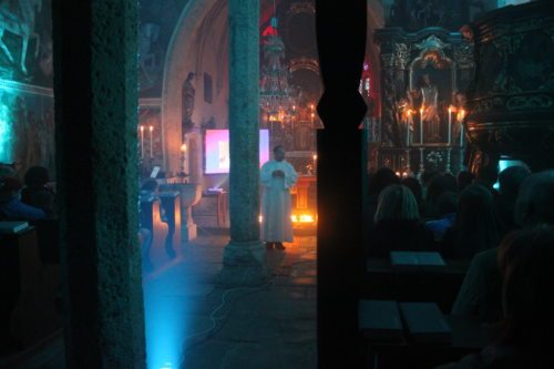 Stimmungsvoller Gottesdienst (© Foto: Katholische Jugend Kärnten) Stimmungsvoller Gottesdienst (© Foto: Katholische Jugend Kärnten)