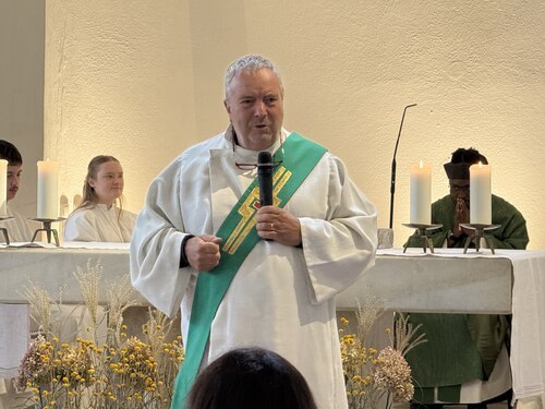 Diakon Michael Wedenig bei der Predigt (Foto: PGR. Klaus Artl)