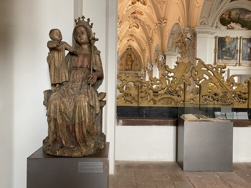Bildunterschrift (Bildrechte sind zwingend anzugeben!) Bildunterschrift (Bildrechte sind zwingend anzugeben!)